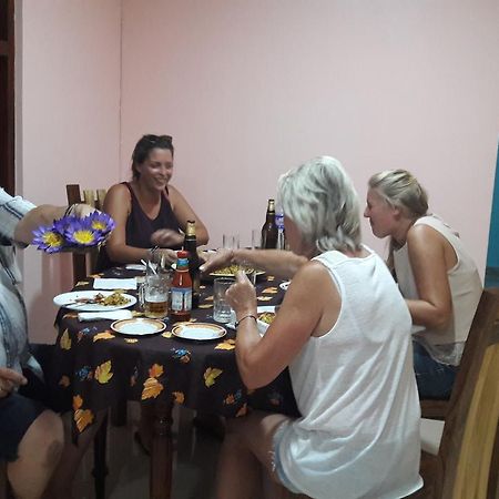 קנדי Apple Sara Home Stay מראה חיצוני תמונה
