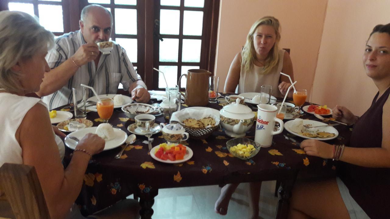 קנדי Apple Sara Home Stay מראה חיצוני תמונה