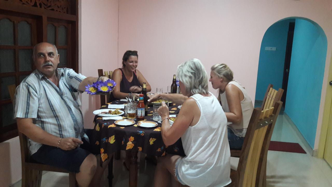 קנדי Apple Sara Home Stay מראה חיצוני תמונה