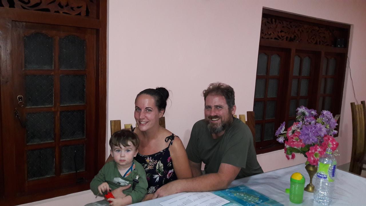 קנדי Apple Sara Home Stay מראה חיצוני תמונה